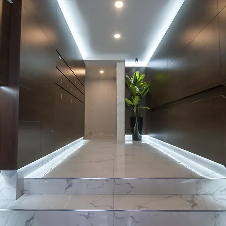 Exclusive Penthouse In Central Apartment *