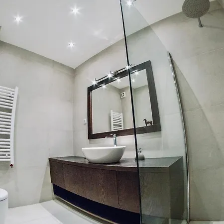 Apartment Exclusive Penthouse In Central *